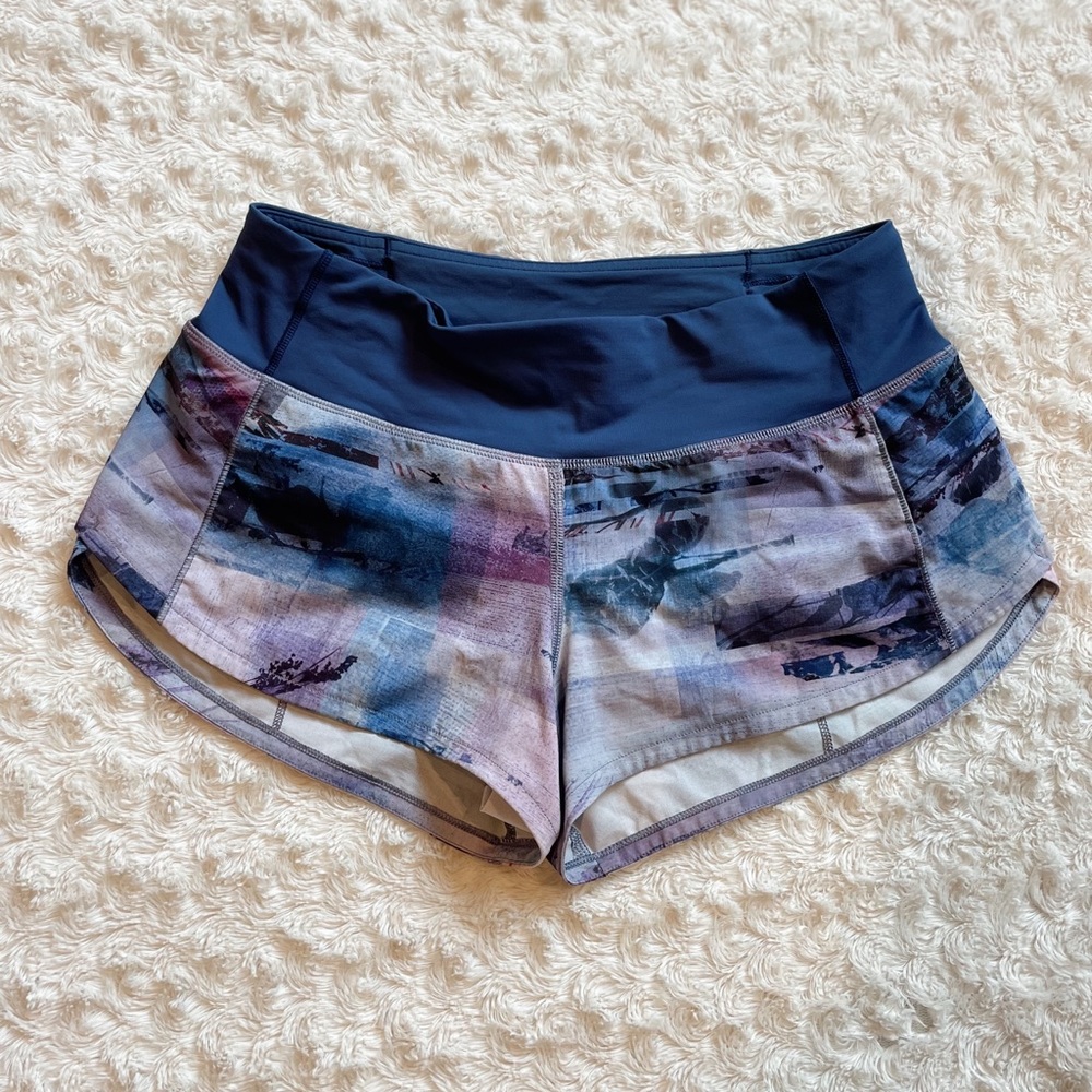 LULULEMON: 2.5” Speed Up Short